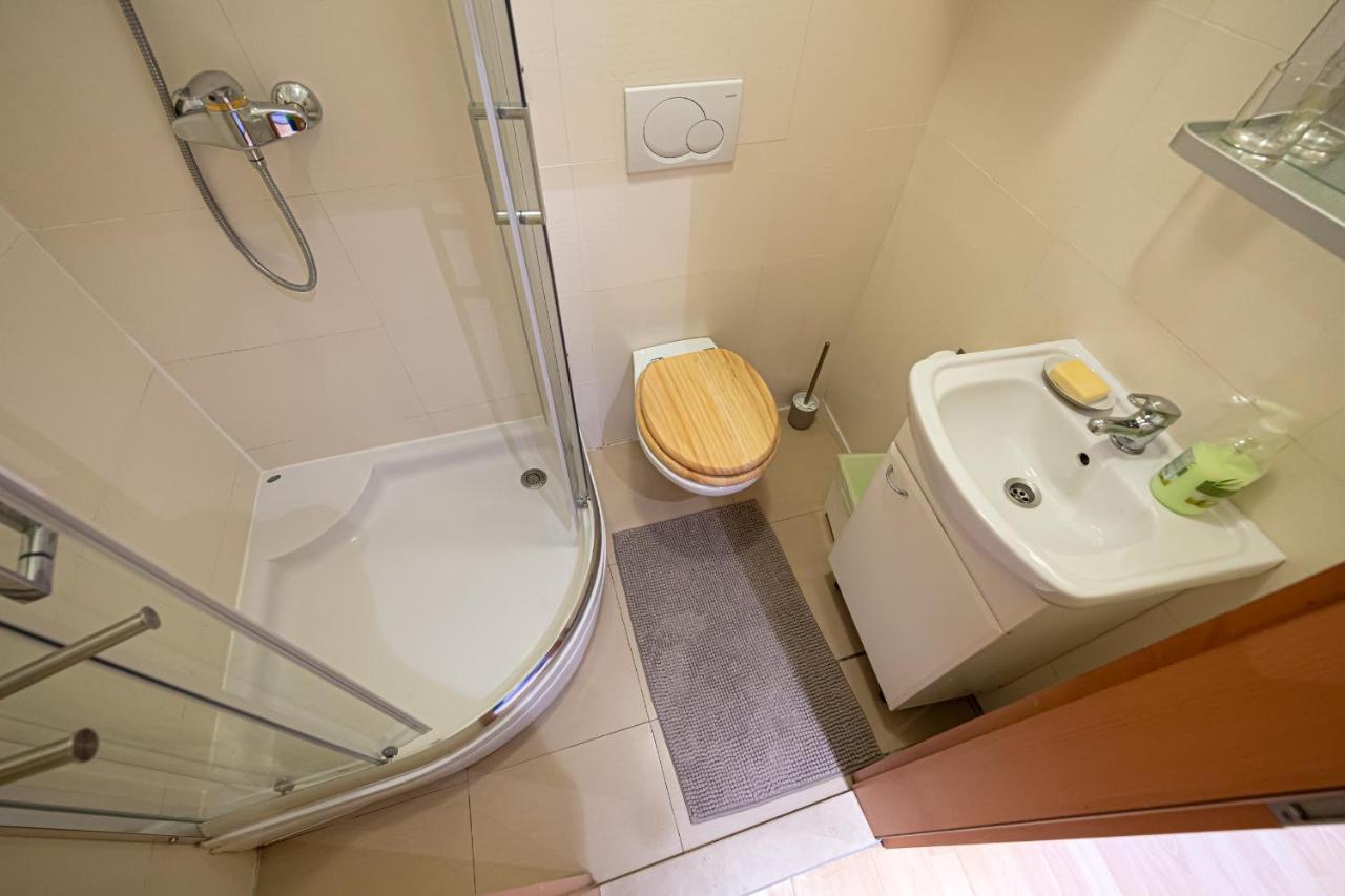 Apartment Bivalvia